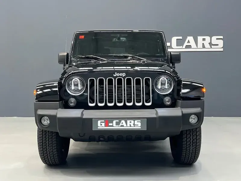 Usado Jeep Wrangler Sahara 200 CV (147 kW) 2018 Negro SUV
