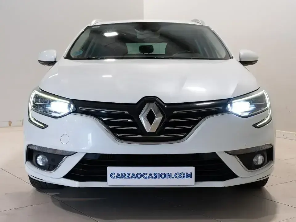 Usado Renault Mégane GrandTour Zen 140 CV (102 kW) 2020 Otro Familiar