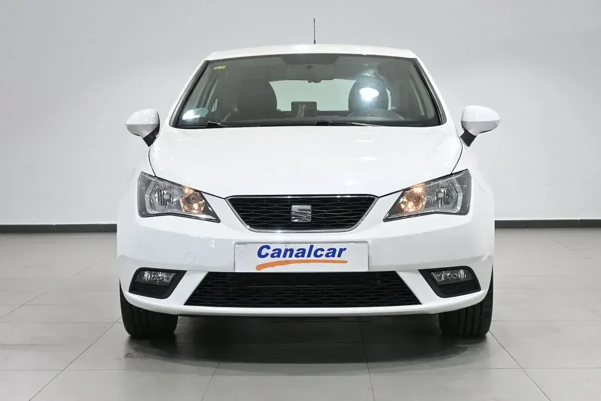 Usado Seat Ibiza SC FR 105 CV (77 kW) 2014 Blanco Utilitario
