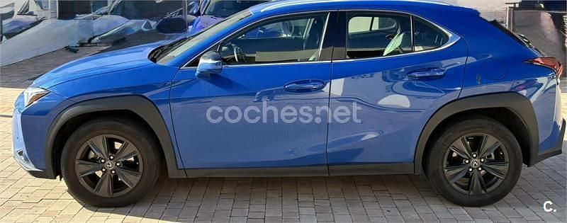 Usado Lexus UX Business Edition 184 CV (135 kW) 2023 Azul SUV