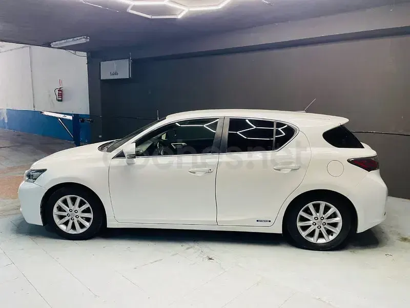 Usado Lexus CT200h 136 CV (100 kW) 2011 Blanco Berlina
