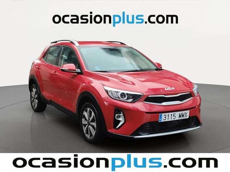 Usado Kia Stonic 101 CV (74 kW) 2024 Rojo SUV