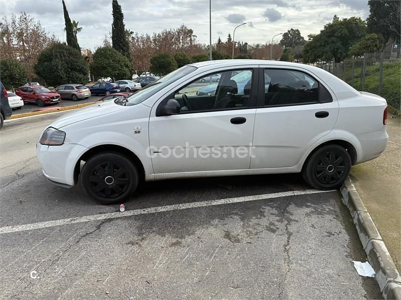 Blanco Usado 2005 Chevrolet Kalos SE Berlina | 2700 € (Precio justo) - Imagen 1/4
