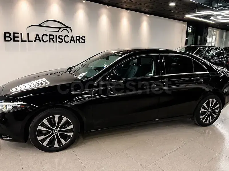 Usado Mercedes A250 218 CV (160 kW) 2022 Negro Berlina
