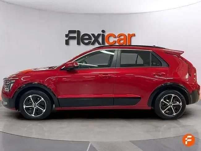 Usado Kia Niro 141 HP (103 kW) 2023 Vermelho SUV