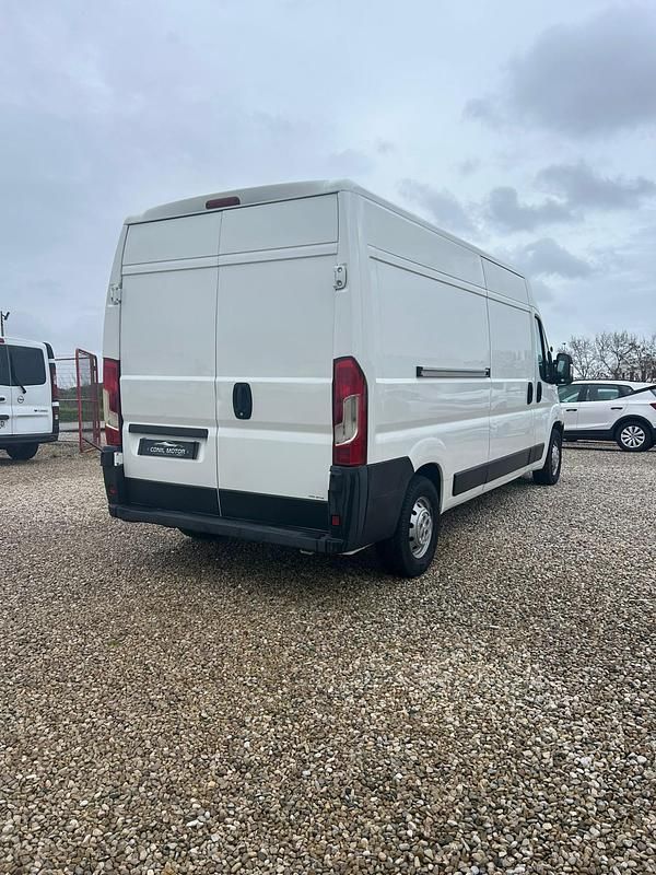 Usado Peugeot Boxer 130 CV (95 kW) 2019 Blanco Van