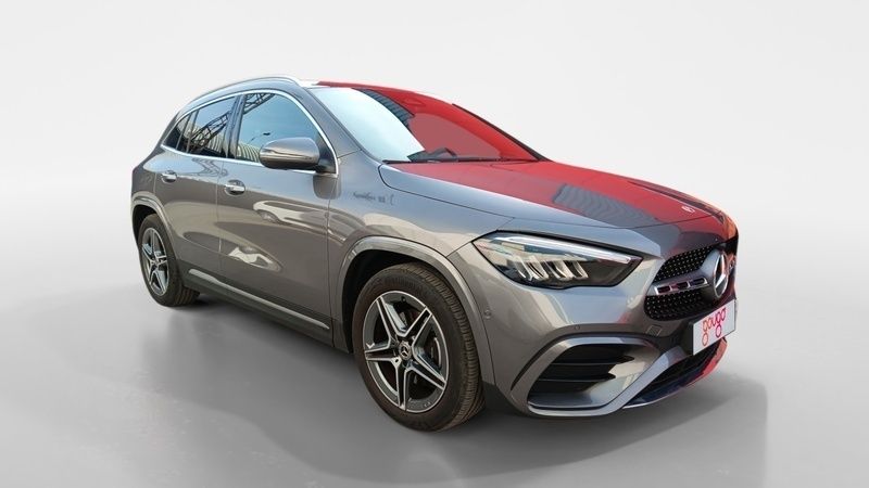 Usado Mercedes GLA200 150 HP (110 kW) 2024 Cinzento SUV