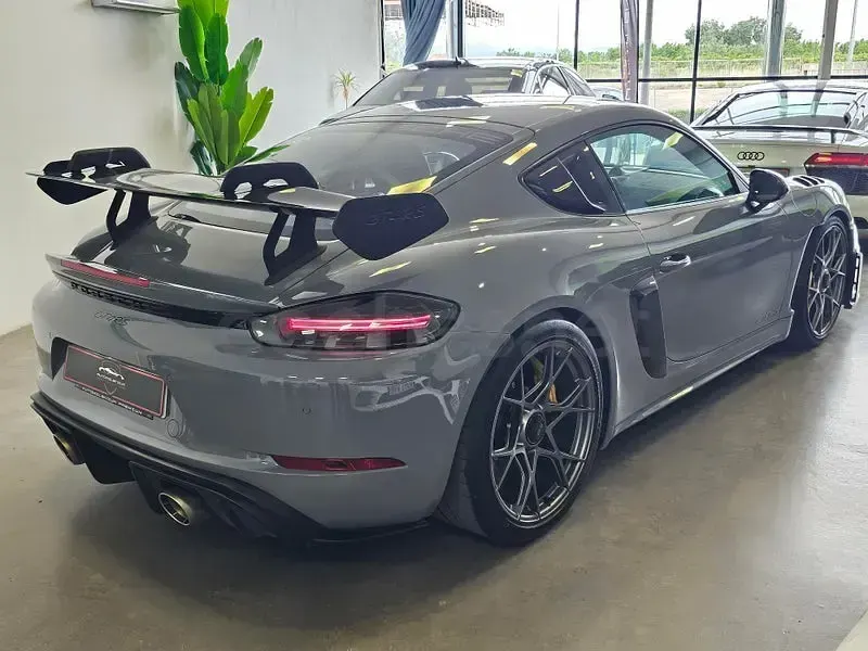 Usado Porsche 718 500 CV (367 kW) 2025 Gris / plata Coupe
