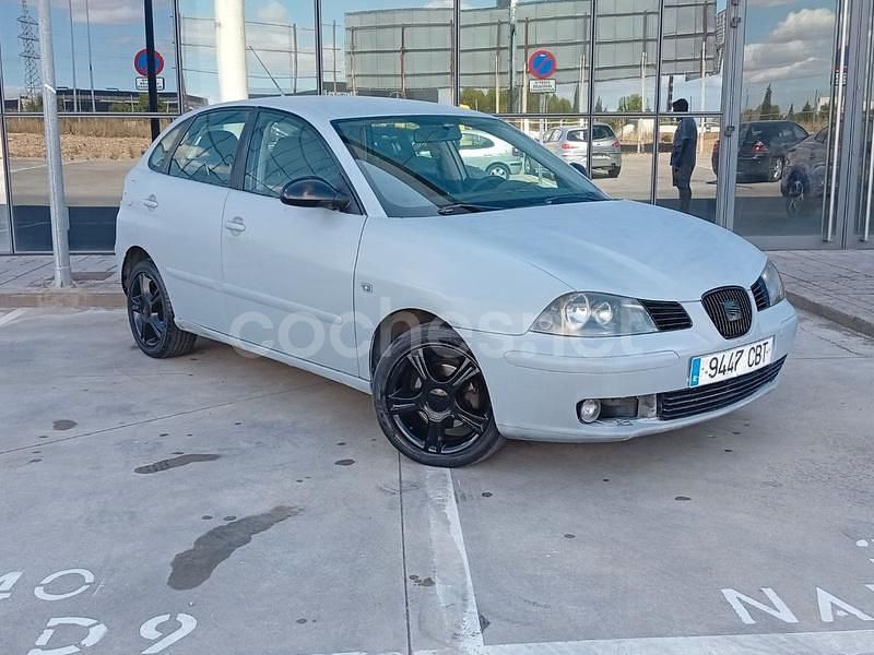 Gris / plata Usado 2004 Seat Ibiza Sport Berlina | 2490 € (Buen precio) - Imagen 1/4