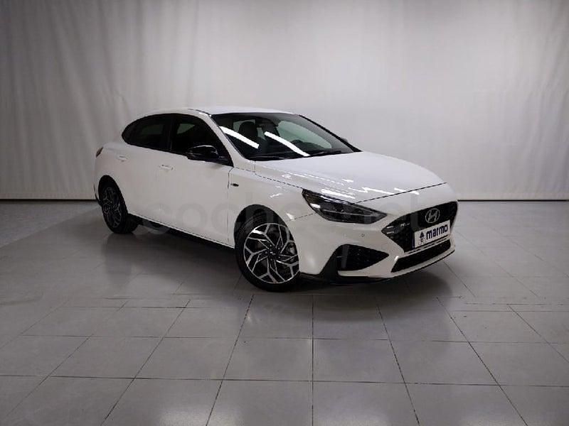 Nuevo Hyundai i30 N Line 100 CV (73 kW) 2025 Blanco Berlina