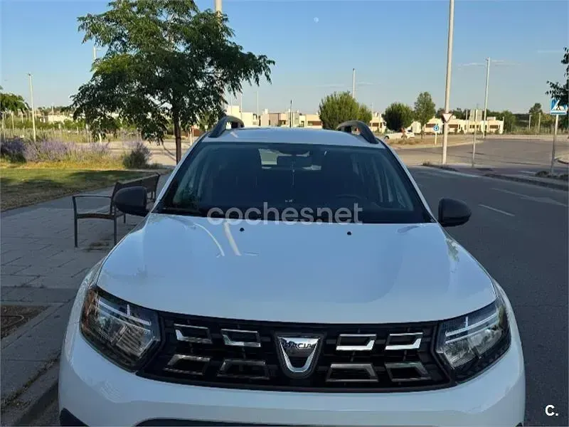 Usado Dacia Duster Essentiel 100 CV (73 kW) 2022 Blanco SUV