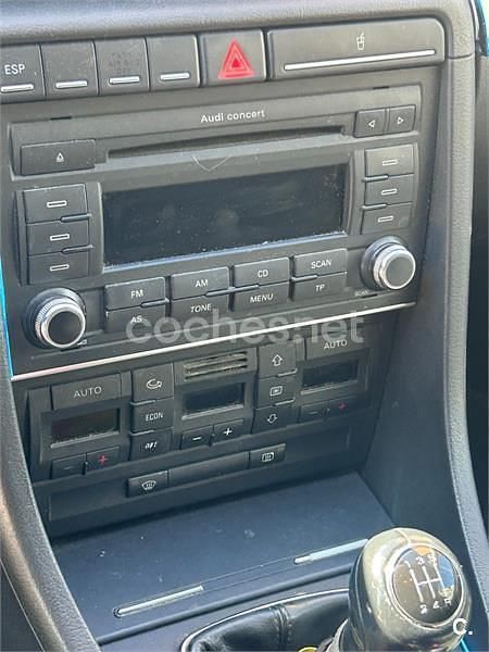 Usado Audi A4 130 CV (95 kW) 2007 Azul Familiar