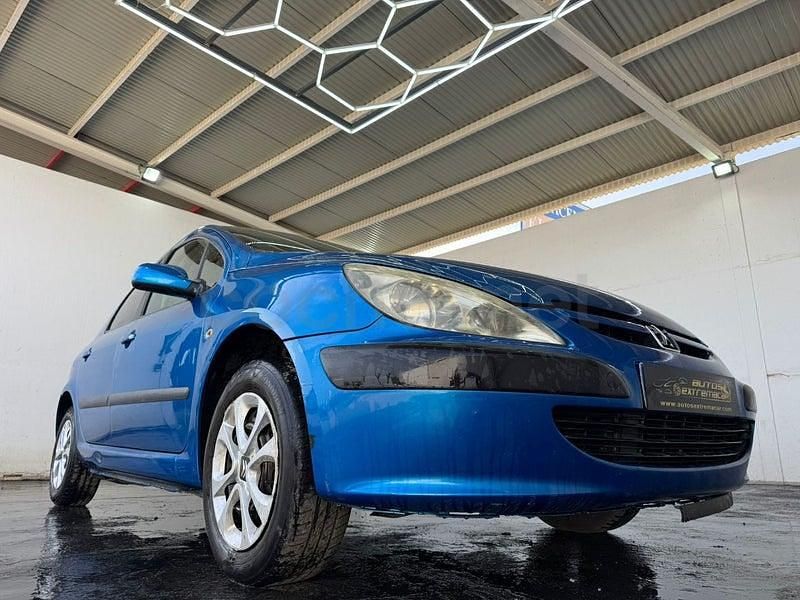 Usado Peugeot 307 90 CV (66 kW) 2004 Azul Berlina