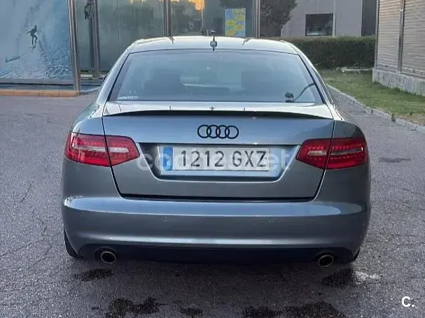 Usado Audi A6 190 CV (139 kW) 2010 Gris / plata Berlina