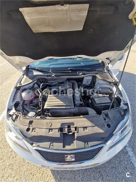 Usado Seat Ibiza CONNECT 90 CV (66 kW) 2017 Blanco Berlina