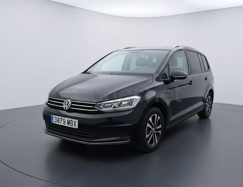 Usado VW Touran Advance 150 CV (110 kW) 2021 Negro Monovolumen