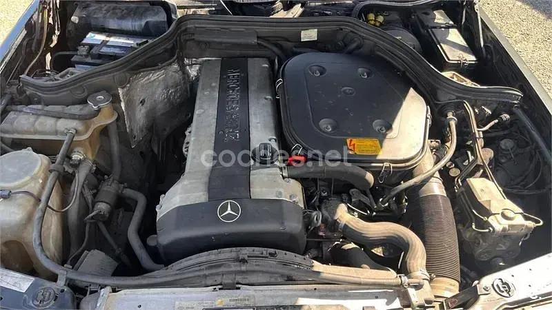 Usado Mercedes E300 231 CV (169 kW) 1992 Negro Berlina