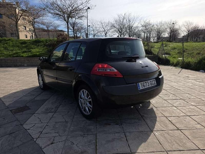 Usado Renault Mégane III Dynamique 106 CV (77 kW) 2008 Negro Utilitario