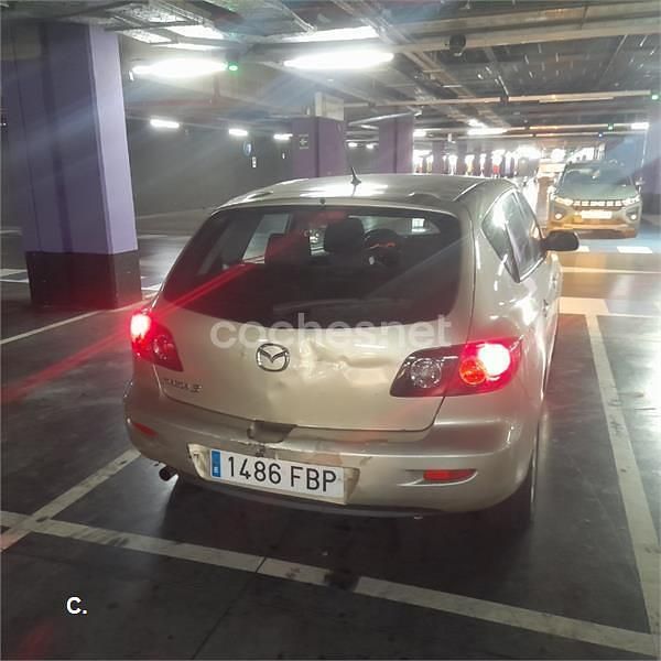 Usado Mazda 3 Active 105 CV (77 kW) 2006 Beige Berlina