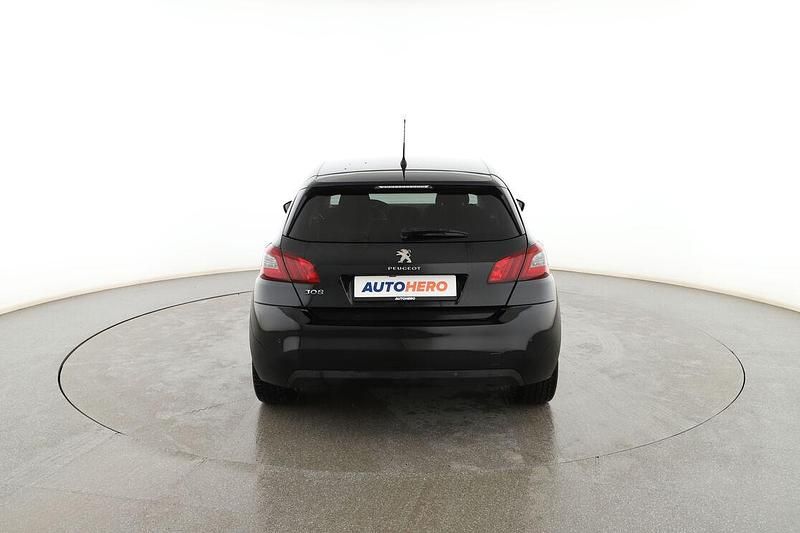 Usado Peugeot 308 Allure 130 CV (95 kW) 2019 Negro Berlina