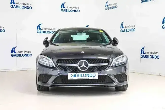 Usado Mercedes C220 194 CV (142 kW) 2020 Gris Coupe