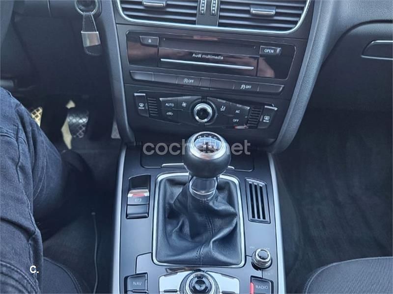 Usado Audi A4 Premium 143 CV (105 kW) 2012 Negro Berlina