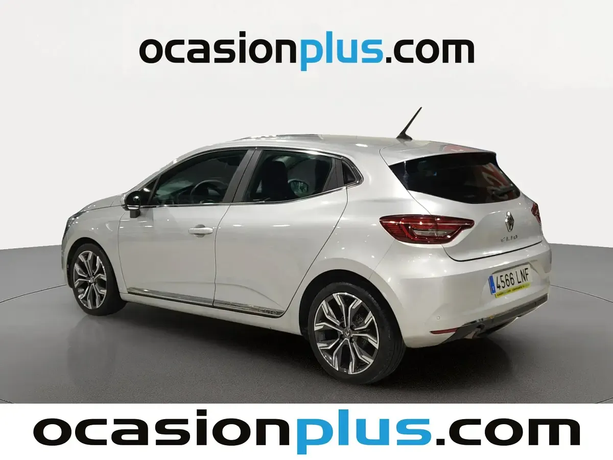 Usado Renault Clio Zen 90 CV (66 kW) 2021 Gris plata Utilitario