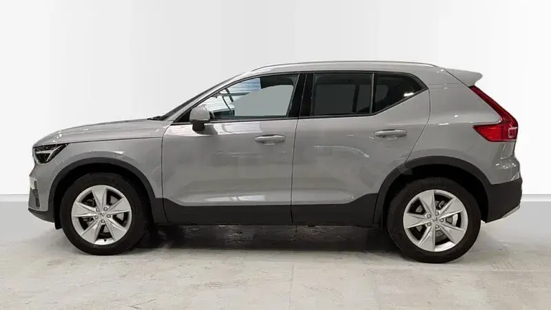 Usado Volvo XC40 Core 163 CV (119 kW) 2024 Gris / plata SUV