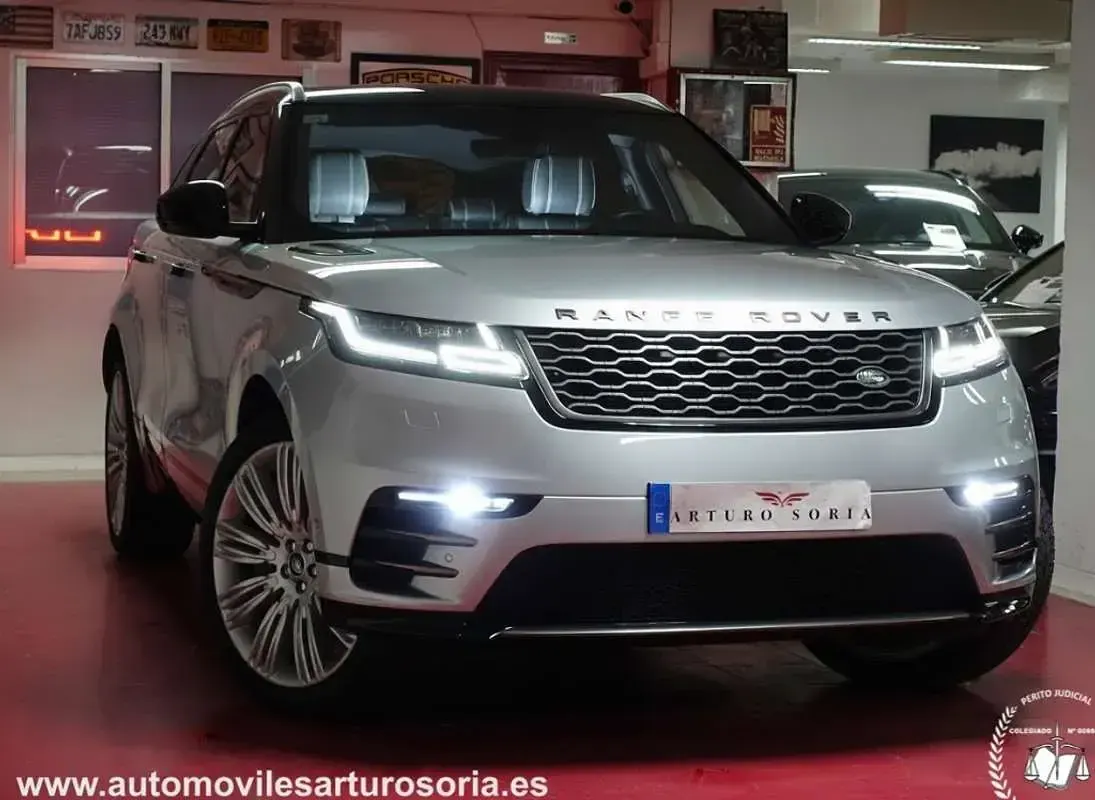 Usado Land Rover Range Rover Velar Basis 250 CV (183 kW) 2018 Gris SUV