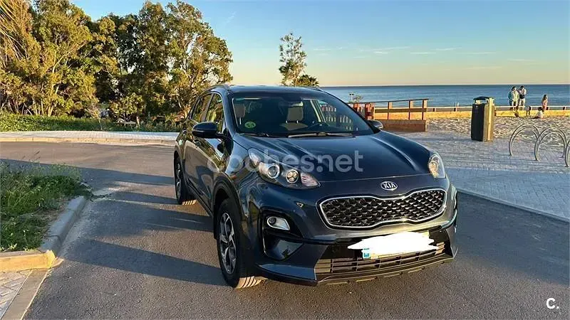 Usado Kia Sportage Plus 132 CV (97 kW) 2019 Azul SUV