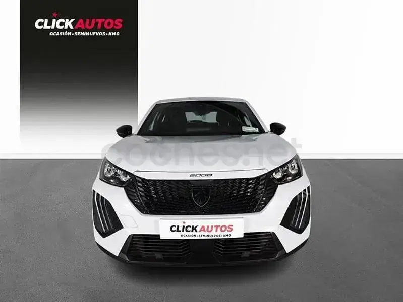 Usado Peugeot 2008 Active 100 CV (73 kW) 2023 Blanco SUV