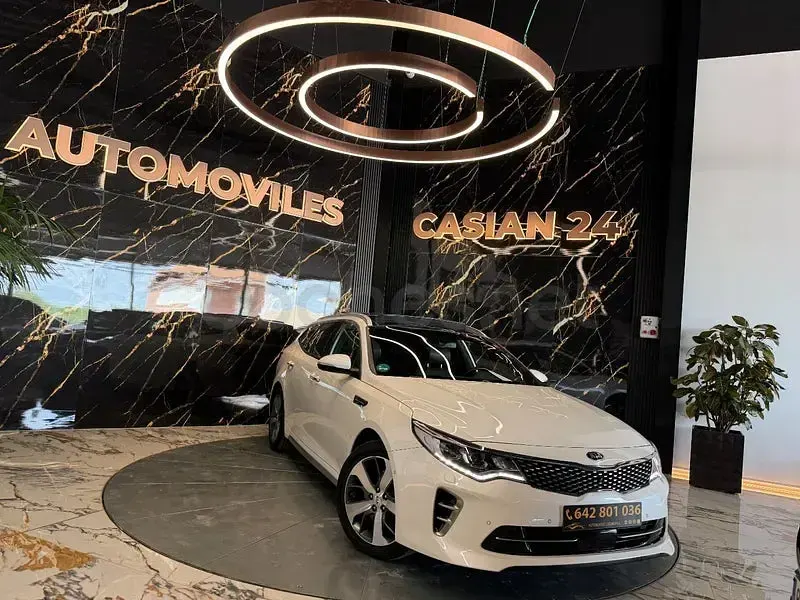 Usado Kia Optima GT-Line 141 CV (103 kW) 2018 Blanco Familiar