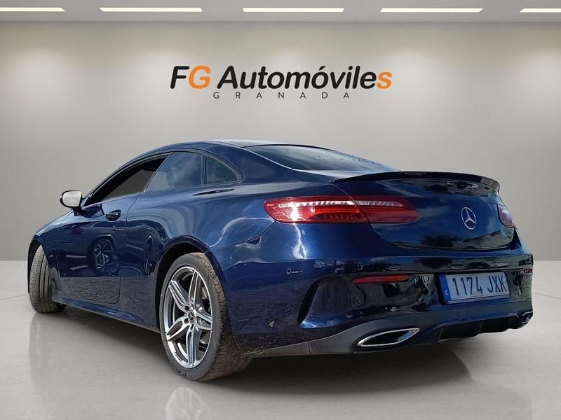 Usado Mercedes E220 194 CV (142 kW) 2017 Azul Coupe