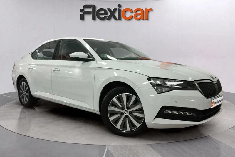 Blanco Usado 2022 Skoda Superb Style Familiar | 18.790 € (Buen precio) - Imagen 1/4