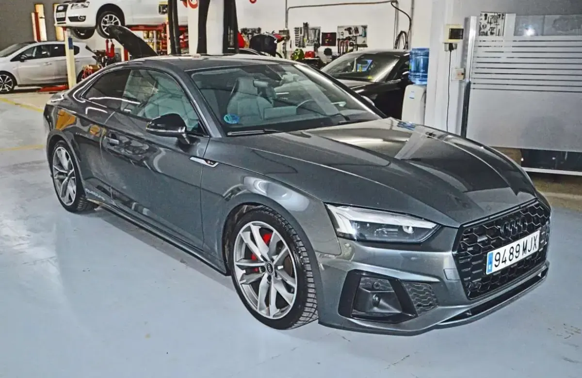 Usado Audi A5 S-Line 204 CV (150 kW) 2023 Gris Coupe