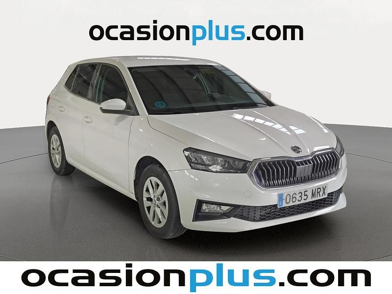Usado Skoda Fabia Selection 95 CV (69 kW) 2024 Blanco Berlina