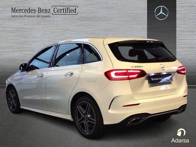 Usado Mercedes B250e AMG line 218 CV (160 kW) 2022 Blanco polar Monovolumen