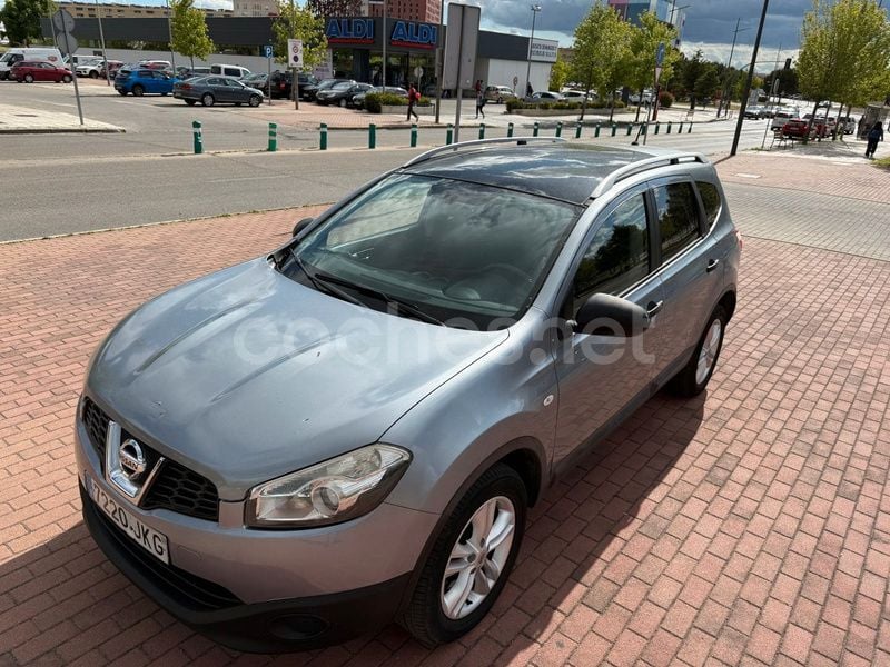 Gris / plata Usado 2012 Nissan Qashqai +2 Tekna SUV | 8900 € (Buen precio) - Imagen 1/4
