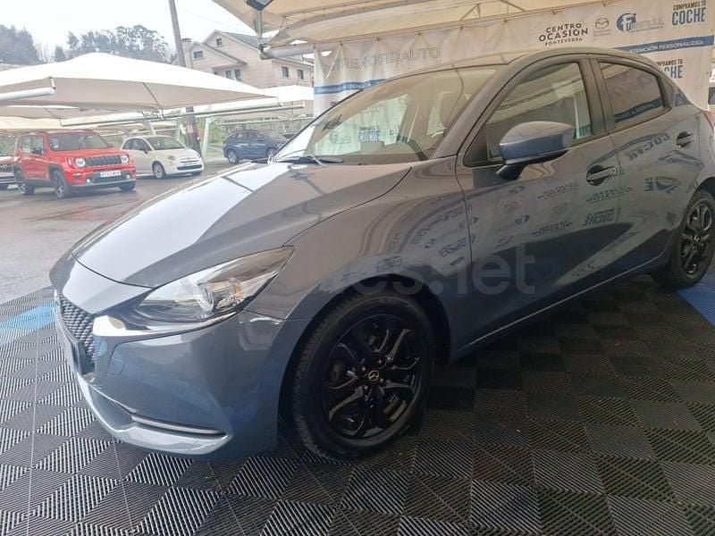 Usado Mazda 2 Edition 90 CV (66 kW) 2020 Gris / plata Berlina
