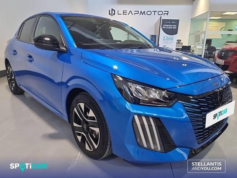 Usado Peugeot 208 Allure 102 CV (75 kW) 2025 Azul Utilitario