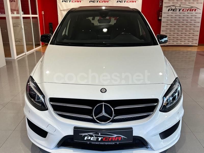Usado Mercedes B200 AMG line 136 CV (100 kW) 2016 Blanco Monovolumen
