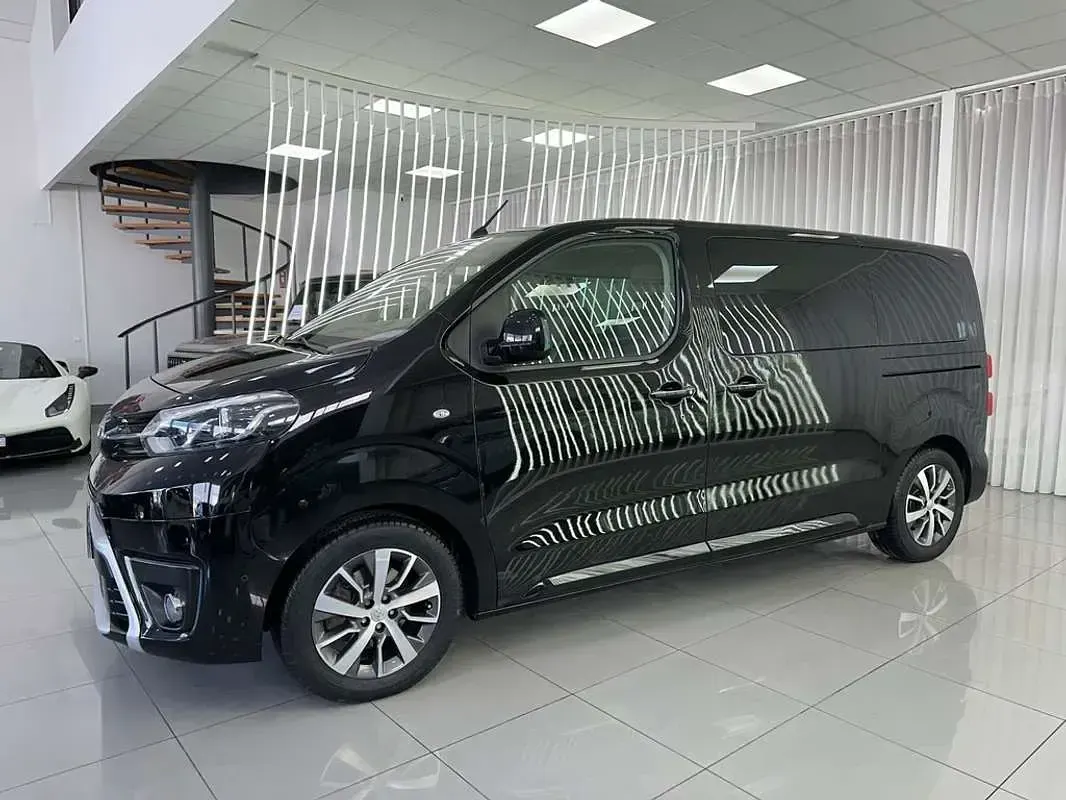 Occasion Toyota Proace Luxury 177 PK (130 kW) 2024 Zwart MPV
