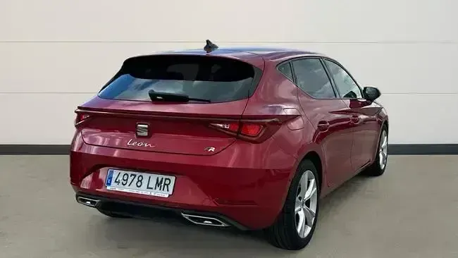 Usado Seat Leon FR 150 CV (110 kW) 2021 Rojo Berlina
