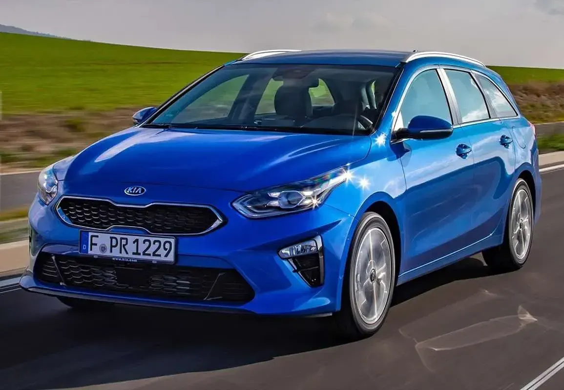 Usado Kia Ceed GT GT-Line 140 CV (102 kW) 2019 Blanco Familiar