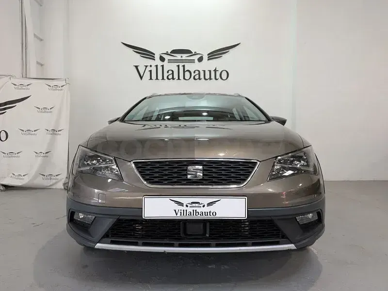 Usado Seat Leon 4Drive 150 CV (110 kW) 2014 Beige Familiar