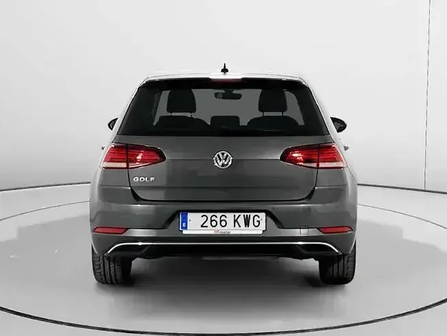 Usado VW Golf VII Advance 115 CV (84 kW) 2019 Gris Utilitario