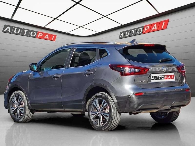 Usado Nissan Qashqai Visia 116 CV (85 kW) 2021 Gris SUV