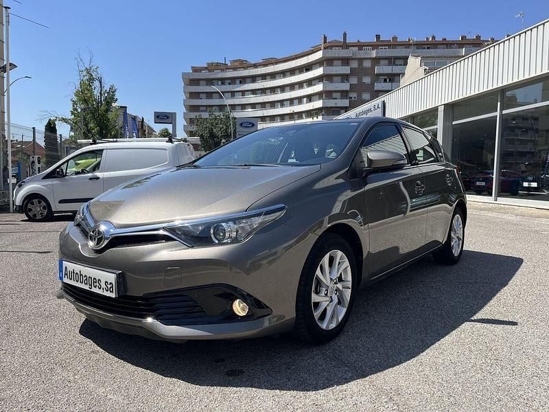 Marrón Usado 2017 Toyota Auris Active Berlina | 12.800 € (Precio justo) - Imagen 1/4