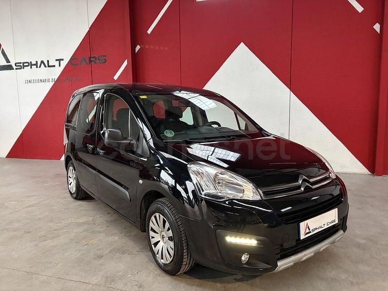 Usado Citroën Berlingo Feel 100 CV (73 kW) 2015 Negro Monovolumen