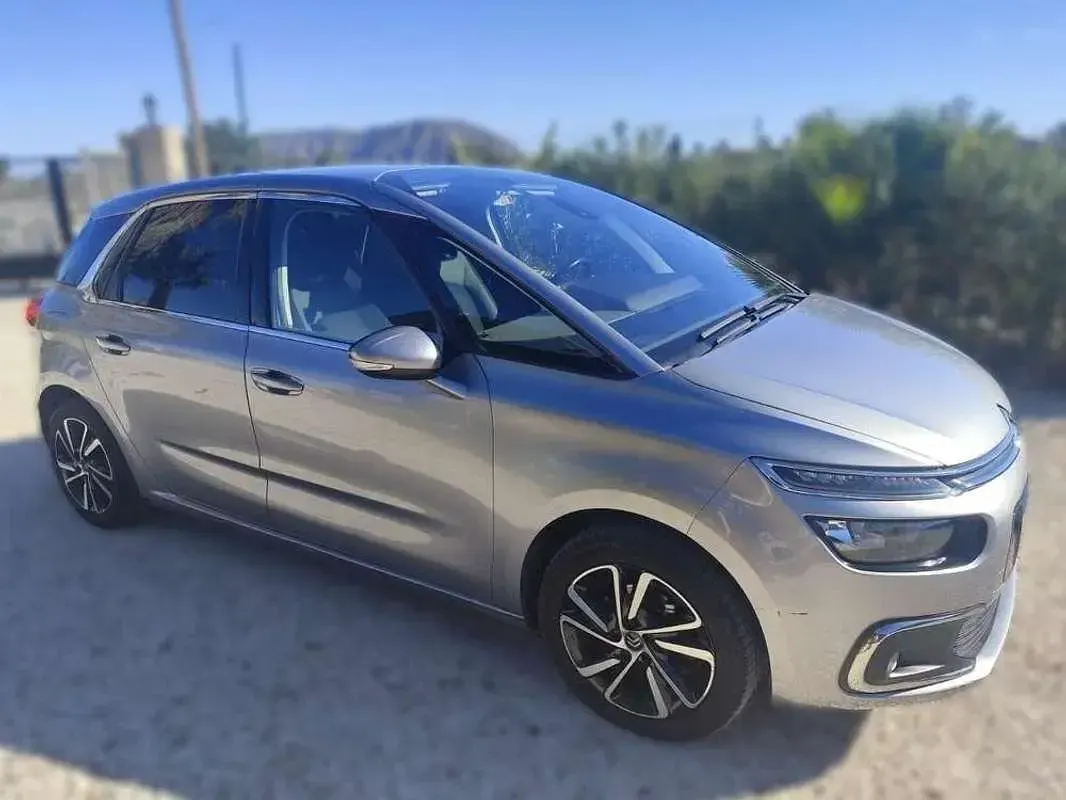 Usado Citroën C4 Live 120 CV (88 kW) 2018 Gris Monovolumen